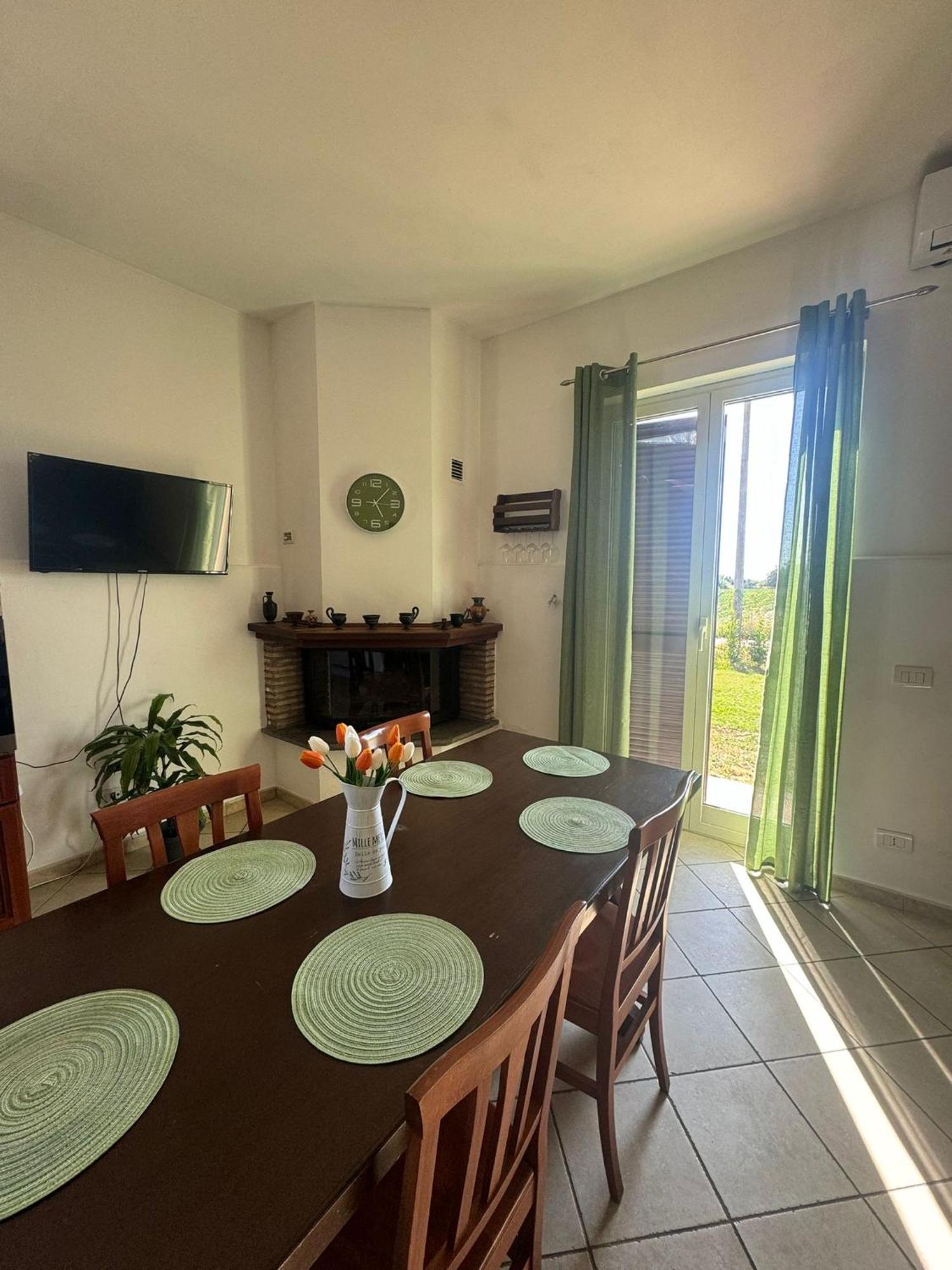 הוילה טרקיניה Casa Il Sorbo מראה חיצוני תמונה